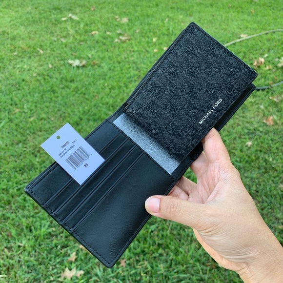 Michael Kors Cooper Bilfold W Passcase - Picture 2 of 6